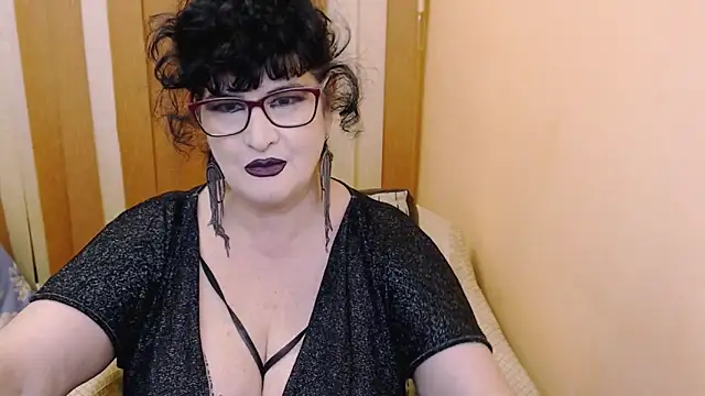 QuuenOfSin online show from 2, 2, 2025