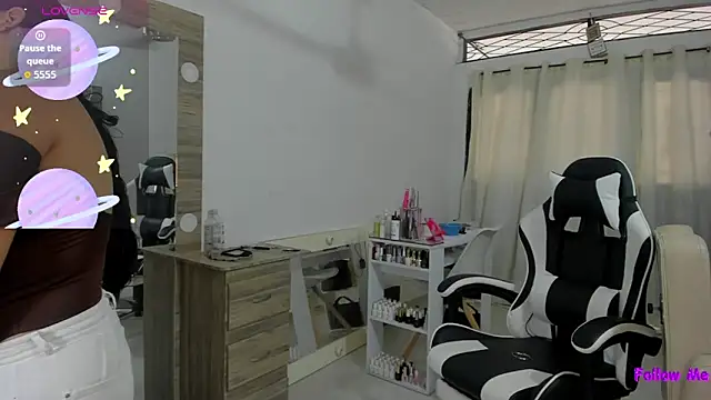 sofilaraa online show from 21, 4, 2026