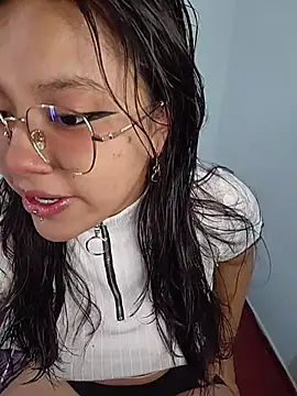 Snapshot of _Juno chatting on 7, 7, 2026 Juno online show from 7, 7, 2026