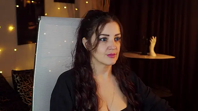 Snapshot of AureliaVane chatting on 11, 6, 2026 AureliaVane online show from 11, 6, 2026