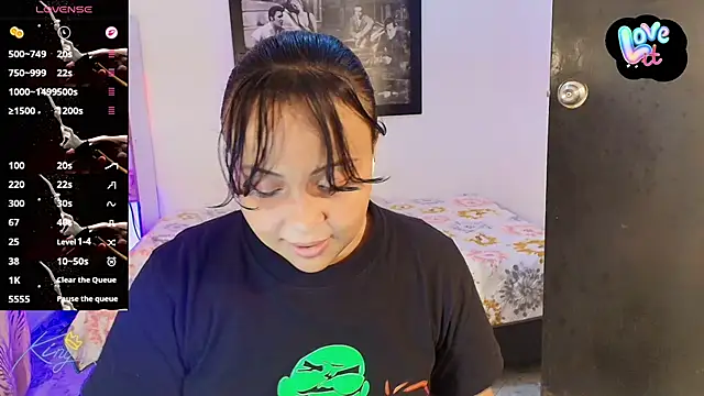 Snapshot of _eilish_ chatting on 28, 4, 2026 eilish online show from 28, 4, 2026