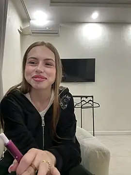 Snapshot of LOLAskk chatting on 27, 6, 2026 LOLAskk online show from 27, 6, 2026
