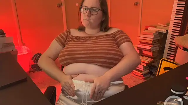 lucy-comes-true online show from 5, 6, 2026