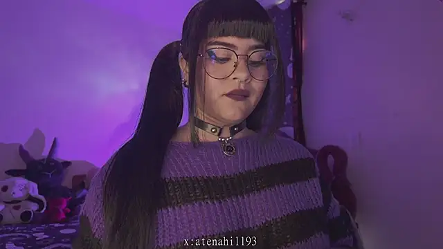 atena hill  online show from 9, 5, 2026