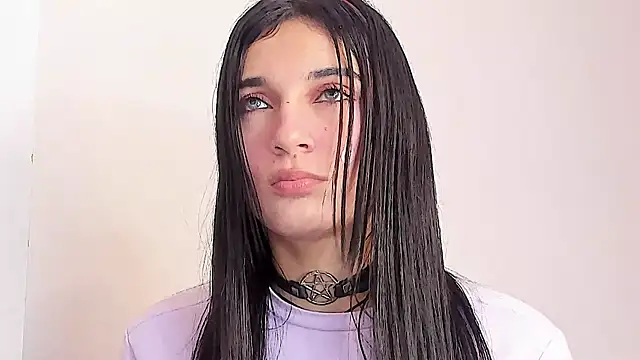 Snapshot of MilaWhitte chatting on 21, 7, 2026 MilaWhitte online show from 21, 7, 2026