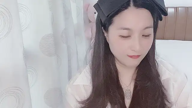 Snapshot of D-Misslu chatting on 7, 6, 2026 D-Misslu online show from 7, 6, 2026