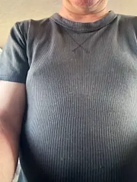 Snapshot of dadbod21 chatting on 7, 5, 2026 dadbod21 online show from 7, 5, 2026