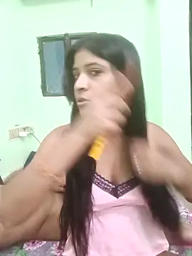 Snapshot of hot-couple-0 chatting on 22, 5, 2026 hot-couple-0 online show from 22, 5, 2026