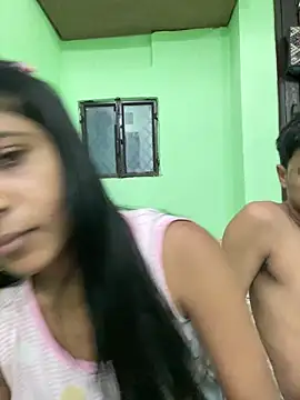 Snapshot of hot-couple-0 chatting on 30, 5, 2026 hot-couple-0 online show from 30, 5, 2026