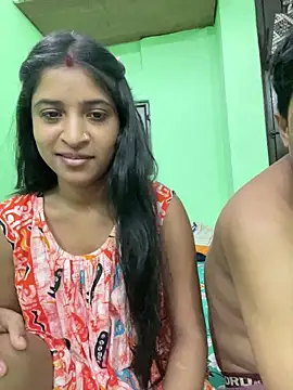 Snapshot of hot-couple-0 chatting on 15, 6, 2026 hot-couple-0 online show from 15, 6, 2026