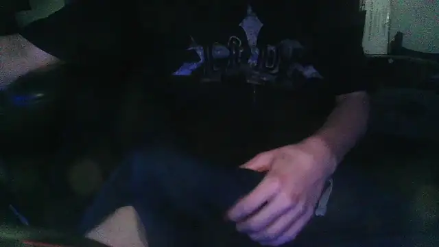 Snapshot of 8inchesfr chatting on 21, 4, 2026 8inchesfr online show from 21, 4, 2026
