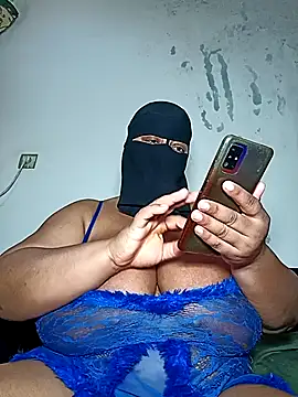 Snapshot of Loly_mor26 chatting on 16, 5, 2026 Loly mor26 online show from 16, 5, 2026