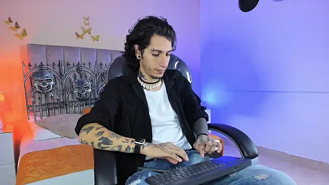 Vergil Noir  online show from 15, 5, 2026