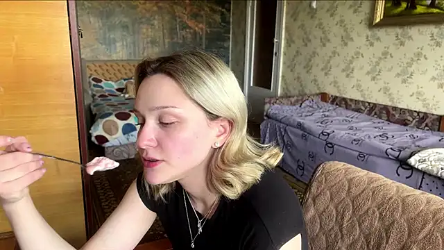 Snapshot of AlisiaStreitmatter chatting on 18, 5, 2026 AlisiaStreitmatter online show from 18, 5, 2026