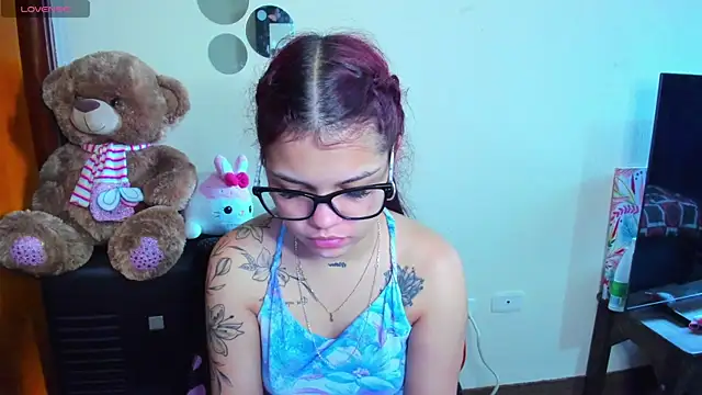 Snapshot of angelina_77 chatting on 2, 5, 2026 angelina 77 online show from 2, 5, 2026