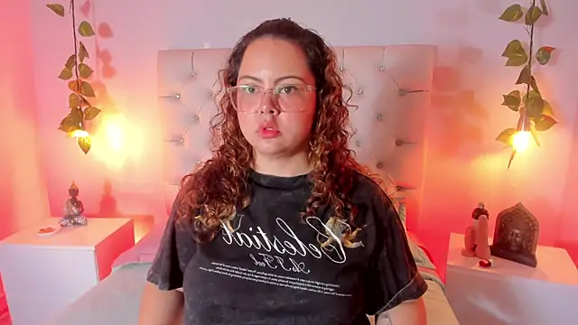Snapshot of Samantha_Greey_ chatting on 8, 7, 2026 Samantha Greey online show from 8, 7, 2026