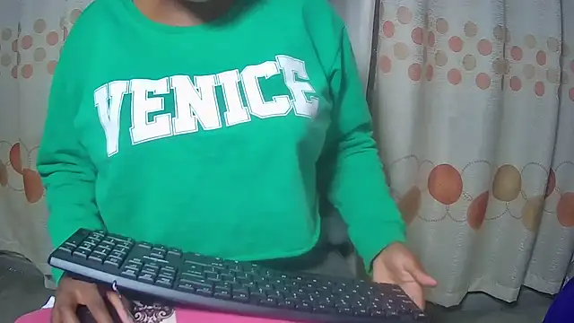 BusttyBoobs19 online show from 22, 5, 2026