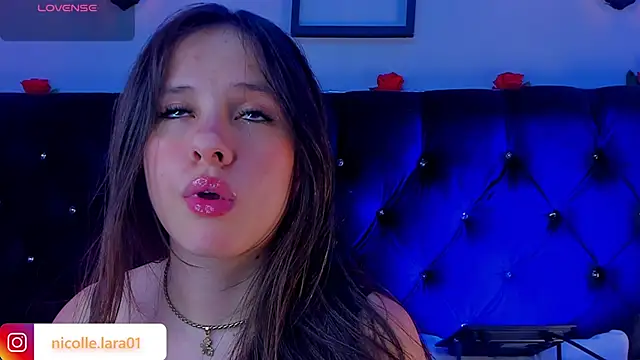 Snapshot of Kitty_rose01 chatting on 11, 7, 2026 Kitty rose01 online show from 11, 7, 2026