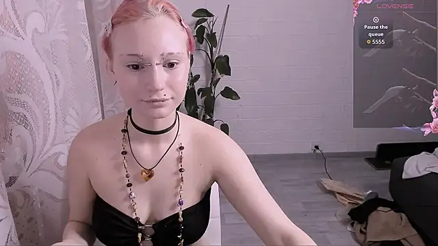 Snapshot of VikaViktoria chatting on 5, 6, 2026 VikaViktoria online show from 5, 6, 2026