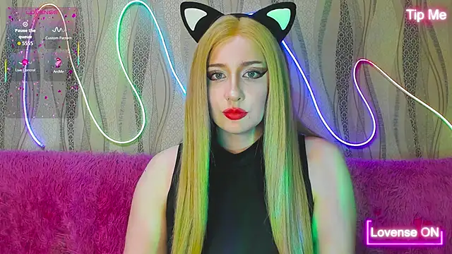 Snapshot of TheRoseSweet chatting on 28, 5, 2026 TheRoseSweet online show from 28, 5, 2026