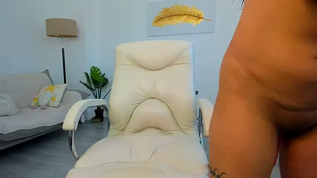Nicolle Lexy online show from 19, 6, 2026