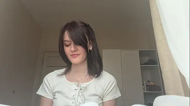 Snapshot of YourChristine chatting on 23, 4, 2026 YourChristine online show from 23, 4, 2026