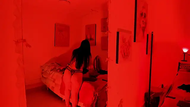 Snapshot of EmmyCastillo chatting on 4, 6, 2026 EmmyCastillo online show from 4, 6, 2026