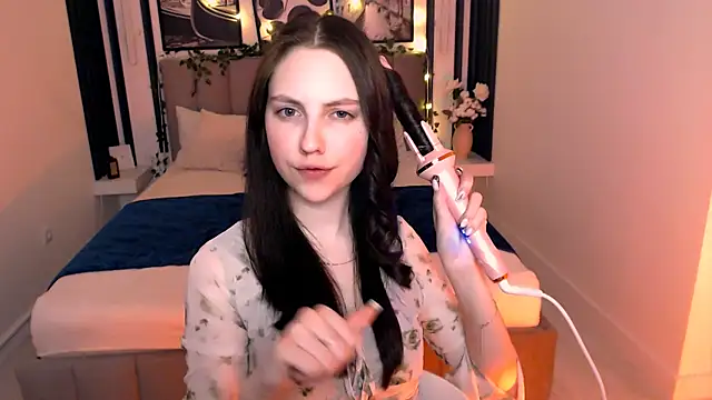 Snapshot of _AliceWells chatting on 25, 4, 2026 AliceWells online show from 25, 4, 2026
