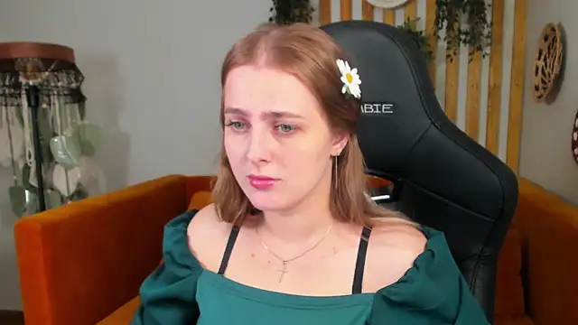 Snapshot of EllaBells chatting on 29, 6, 2026 EllaBells online show from 29, 6, 2026