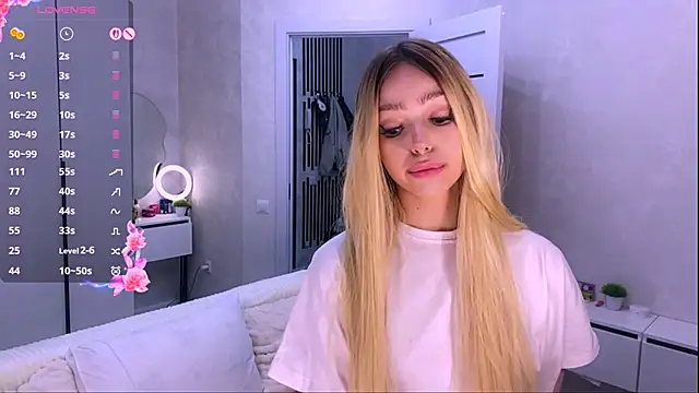 Mooniesiesita online show from 17, 6, 2026