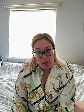 Snapshot of SecretRavenXO chatting on 21, 5, 2026 SecretRavenXO online show from 21, 5, 2026