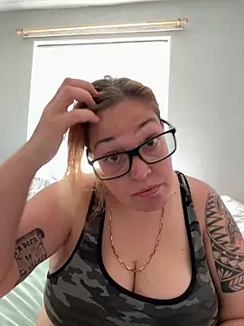 Snapshot of SecretRavenXO chatting on 24, 5, 2026 SecretRavenXO online show from 24, 5, 2026