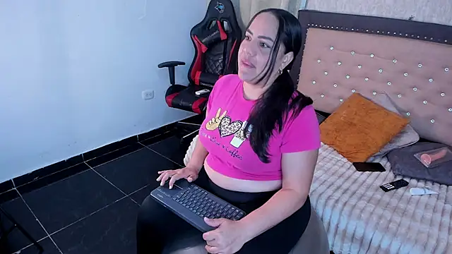 Zoedeleon online show from 25, 5, 2026