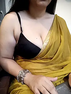 Snapshot of Aayaat__ chatting on 13, 6, 2026 Aayaat online show from 13, 6, 2026