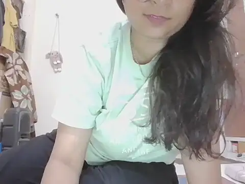 Snapshot of Aayaat__ chatting on 16, 6, 2026 Aayaat online show from 16, 6, 2026