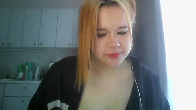Snapshot of Amanda_Mia_ chatting on 24, 6, 2026 Amanda Mia online show from 24, 6, 2026