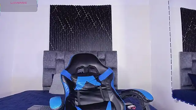 ThiagoSexy005 online show from 21, 7, 2026