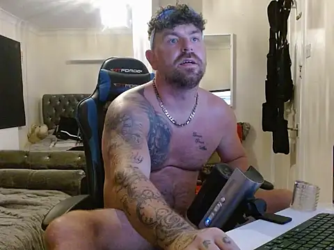 Snapshot of Naughtybihubbyxx chatting on 8, 7, 2026 Naughtybihubbyxx online show from 8, 7, 2026