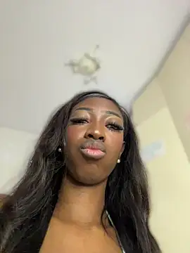 Snapshot of SpicySweetie chatting on 4, 5, 2026 SpicySweetie online show from 4, 5, 2026