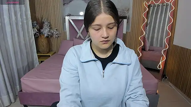 Snapshot of Krysstal_tay1 chatting on 16, 6, 2026 Krysstal tay1 online show from 16, 6, 2026