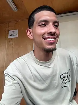 Snapshot of Guillermo618 chatting on 4, 8, 2026 Guillermo618 online show from 4, 8, 2026