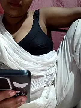 Snapshot of Gulapi_N chatting on 3, 6, 2026 Gulapi N online show from 3, 6, 2026