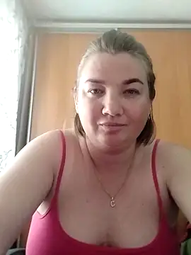 Snapshot of MiyaOlliver chatting on 8, 5, 2026 MiyaOlliver online show from 8, 5, 2026