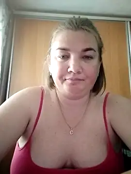 Snapshot of MiyaOlliver chatting on 11, 5, 2026 MiyaOlliver online show from 11, 5, 2026