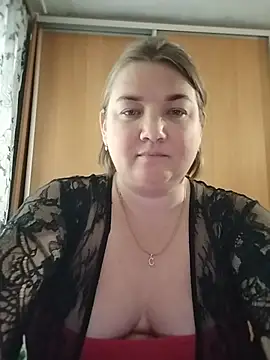 Snapshot of MiyaOlliver chatting on 2, 6, 2026 MiyaOlliver online show from 2, 6, 2026