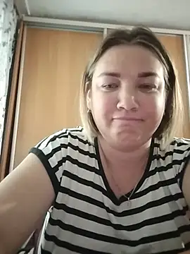 Snapshot of MiyaOlliver chatting on 9, 6, 2026 MiyaOlliver online show from 9, 6, 2026
