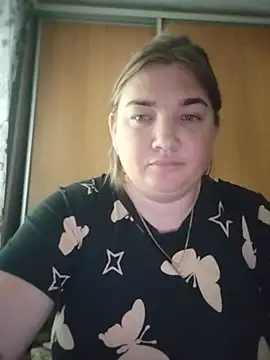 Snapshot of MiyaOlliver chatting on 7, 7, 2026 MiyaOlliver online show from 7, 7, 2026