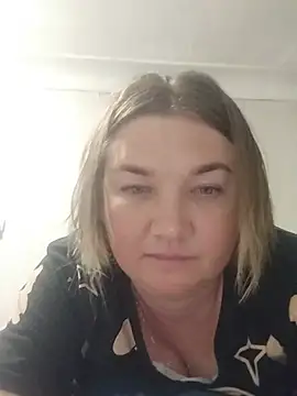 Snapshot of MiyaOlliver chatting on 5, 8, 2026 MiyaOlliver online show from 5, 8, 2026