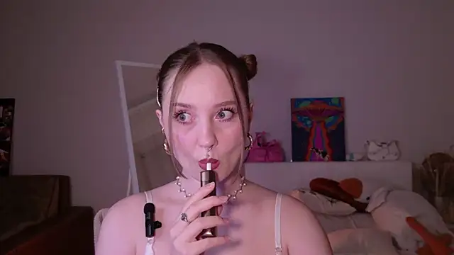 Snapshot of ooopsitscandy chatting on 5, 7, 2026 ooopsitscandy online show from 5, 7, 2026