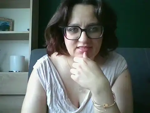 Snapshot of sensual_paris chatting on 3, 7, 2026 sensual paris online show from 3, 7, 2026
